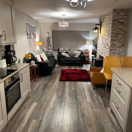 Harmony House Enclosed Property Near Beach And Lake Tramore Exteriér fotografie