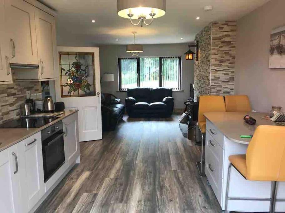 Harmony House Enclosed Property Near Beach And Lake Tramore Exteriér fotografie